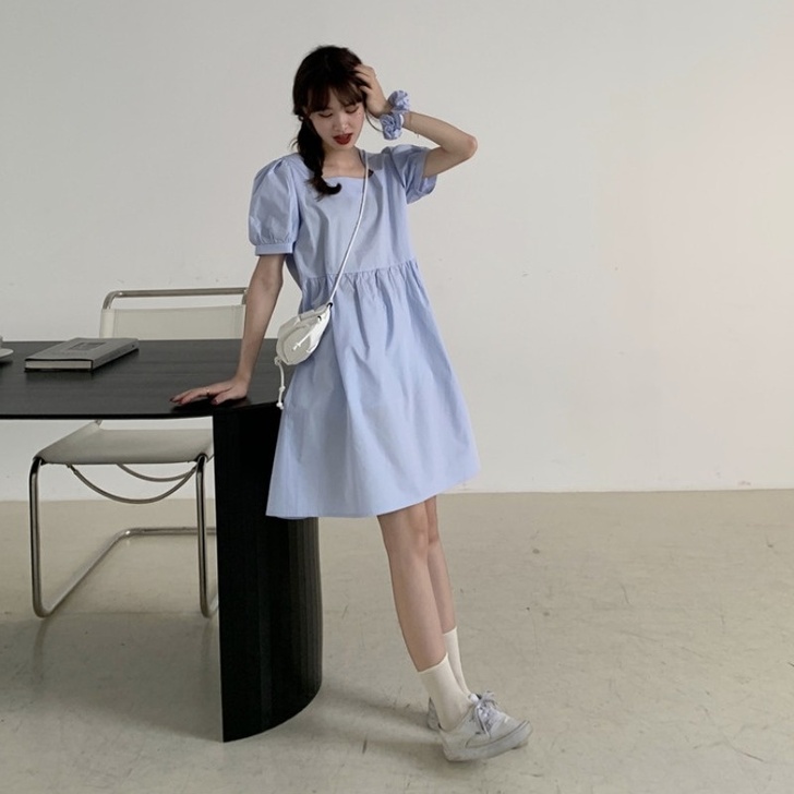 2021夏日甜美粉色裙子女法式新款复古小众...