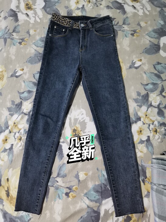质量超好，版型超正的牛仔高腰铅笔裤！显腿细...