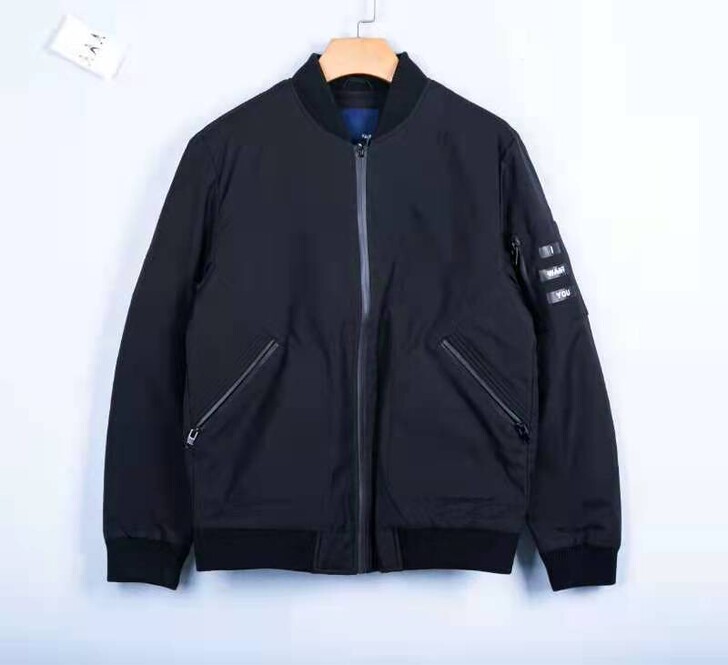 森马男士羽绒服95元包邮，嘎嘎厚实，全新有...
