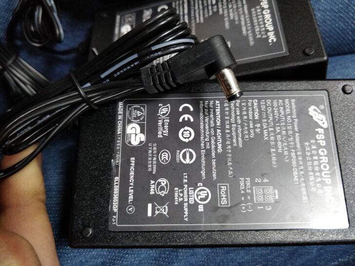 全汉FSP060 12v5A 带灯 液...