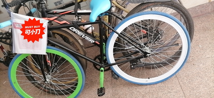 死飞，当时250买的，买回来没骑，安装上了...