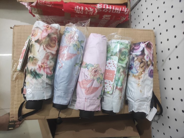 晴雨伞两用晴天雨天伞小巧便携19.9元一个...