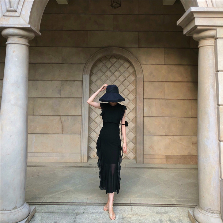 法式小众复古赫本风小黑裙气质修身收腰显瘦仿...