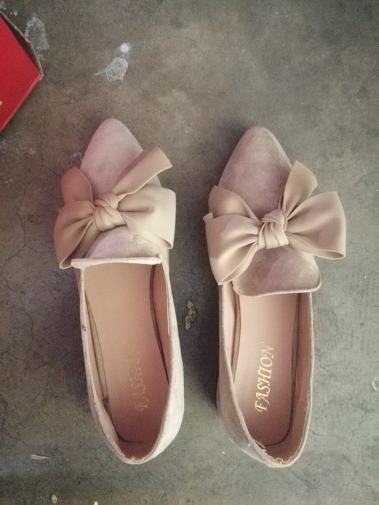 蝴蝶结尖头晚晚鞋百搭网红粗跟低跟单鞋女中跟...