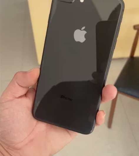 苹果8plus 国行64G成色新，后换电池...