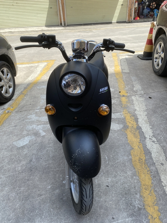 绿源，磨砂黑，72伏双碟刹，刹车杠杠的，车...