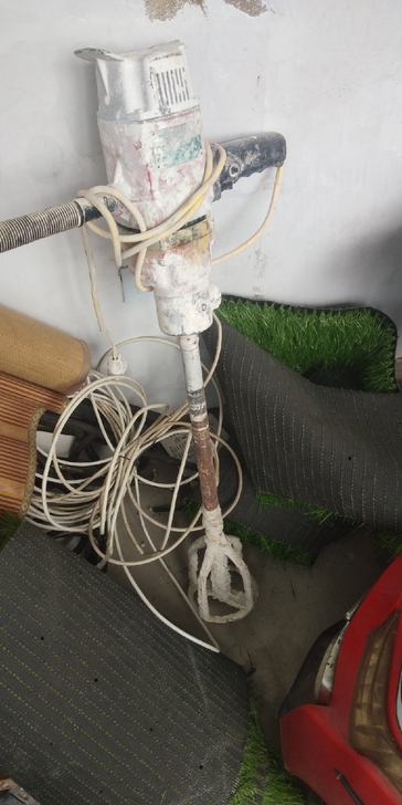 水钻电钻，功能正常使用旋转有劲，便宜处理