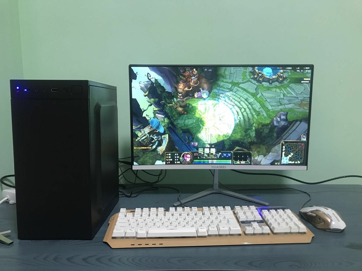 599包邮可以打lolcf原装i5台式电脑...