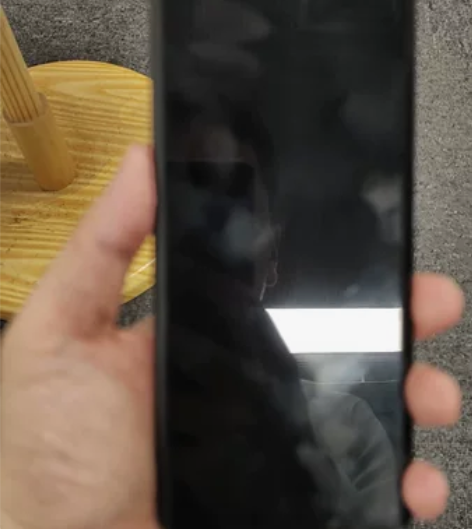 出同事的小米12Pro 8+256黑色，长...