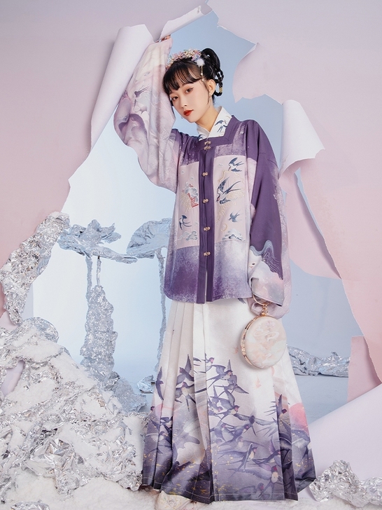 七月夕 诸神黄昏 明制方领绣花补服印花马面...