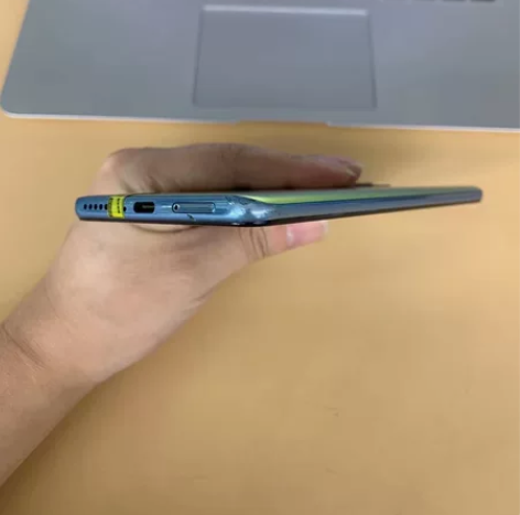 红米k40，12+256，边框磕碰，要的联...