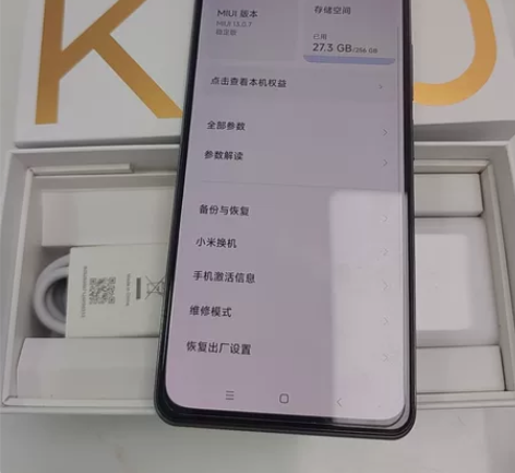 k40 12+256全套9成新，轻微使用磨...