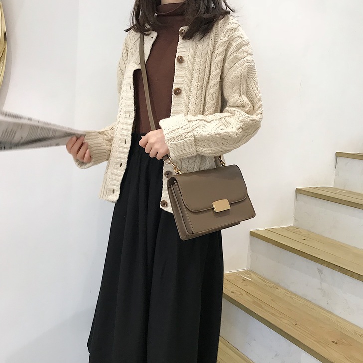 韩国秋冬新款极简复古纯色PU锁扣单肩斜跨小...