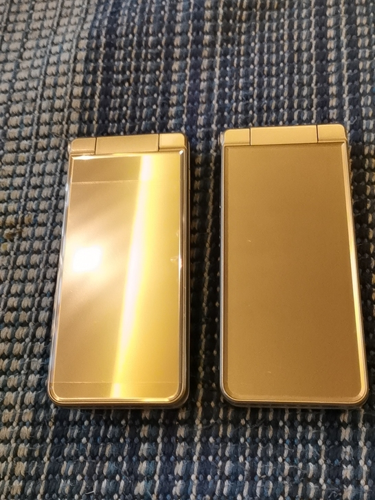 特价机 日本夏普601sh琥珀色智能翻盖手机
