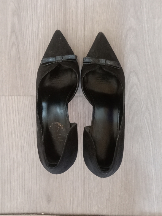 一代佳人高跟鞋，38码。2双包邮