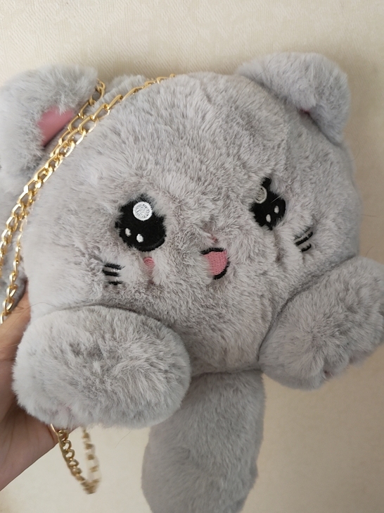 一次都没有背出去过，买来就一直放着。