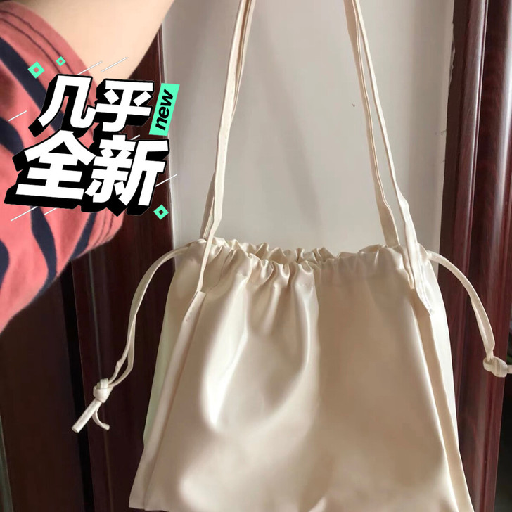 闲置包包，背过几次便宜出，价格最低运费自理