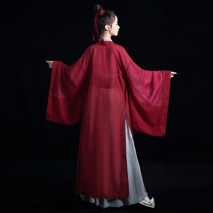 买了半年左右，没怎么穿过