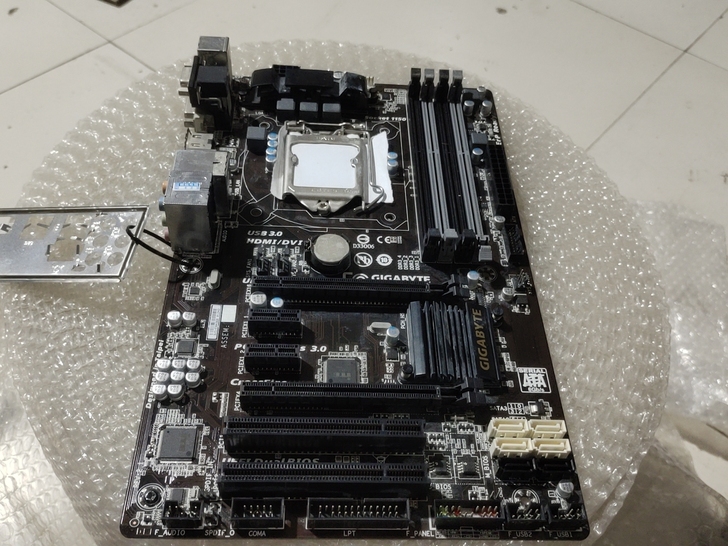 主板  技嘉b85-hd3   实物图 都...