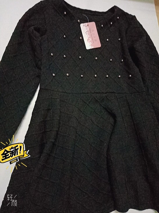 全新2021女秋冬款连衣裙，吊牌还在，风格...