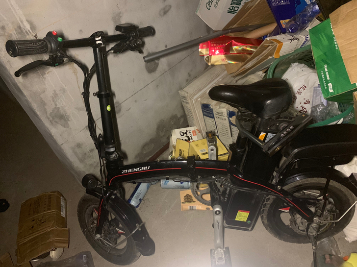 正步代驾电动车,超长续航220公里,保守估...