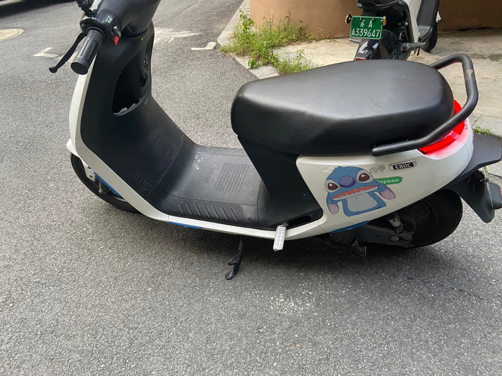 九号e80c，公里数自己看吧，到今年九月中...