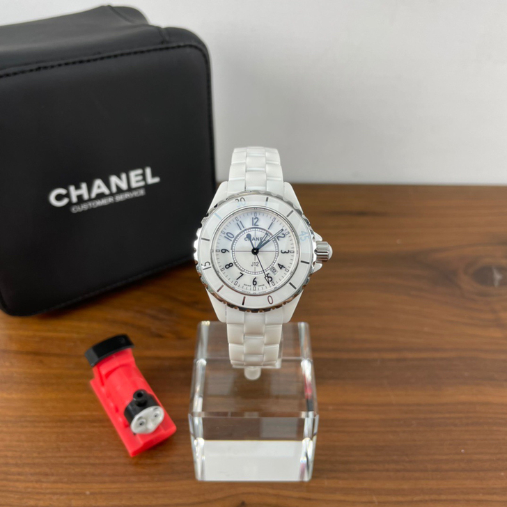 香奈儿CHANEL J12系列H0968石...