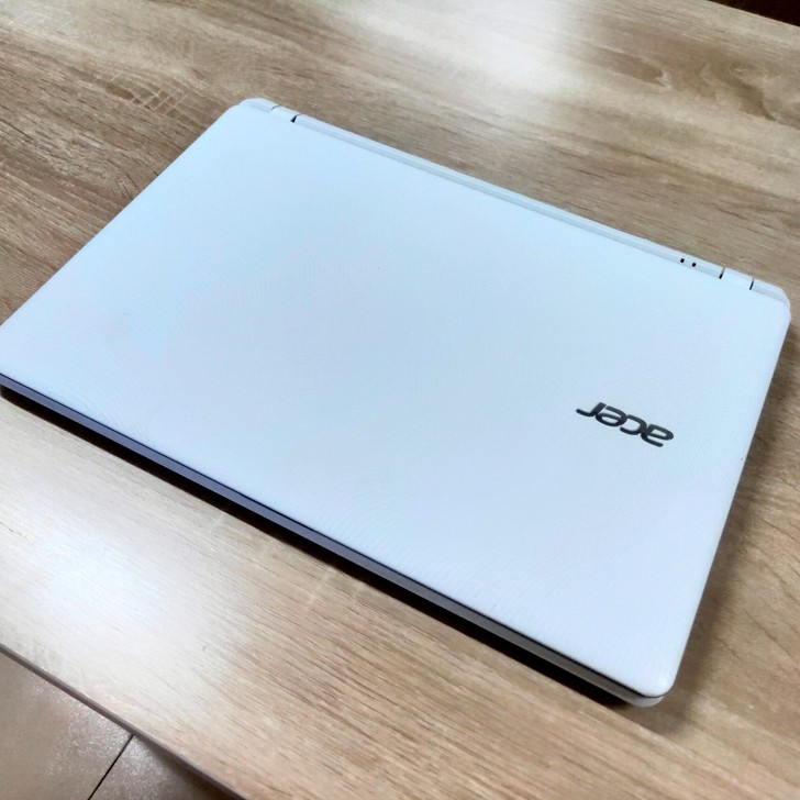 宏基E51-331  白色超薄笔记本