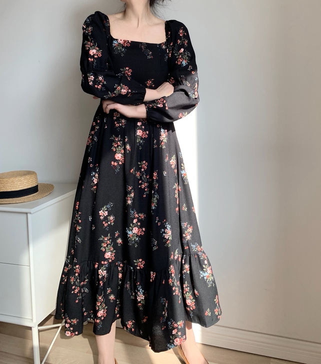 定制 法式复古方领泡泡袖方领印花飘逸大裙摆...