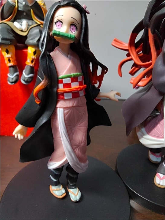 鬼灭之刃手办站姿弥豆子掌上藏箱子豆子动漫模...