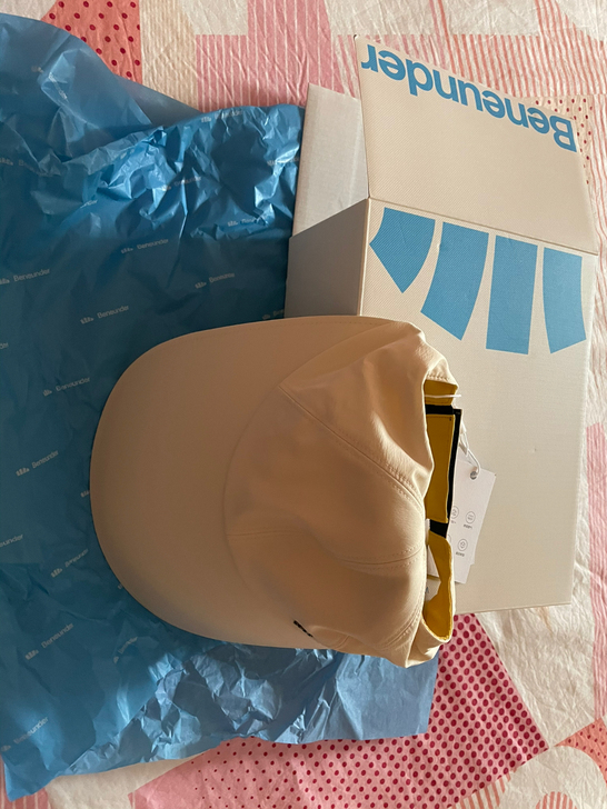 全新 焦下帽子 吊牌在 米色