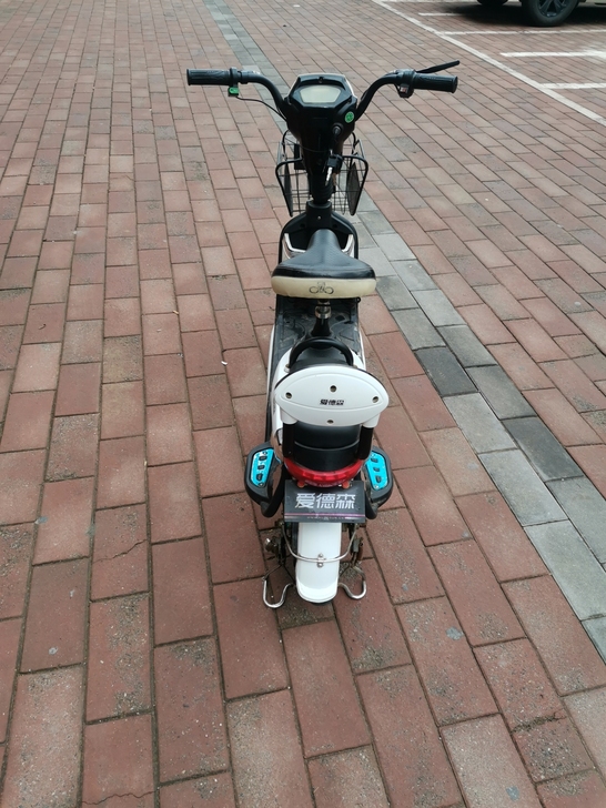 爱德森电动车一辆,三挡变