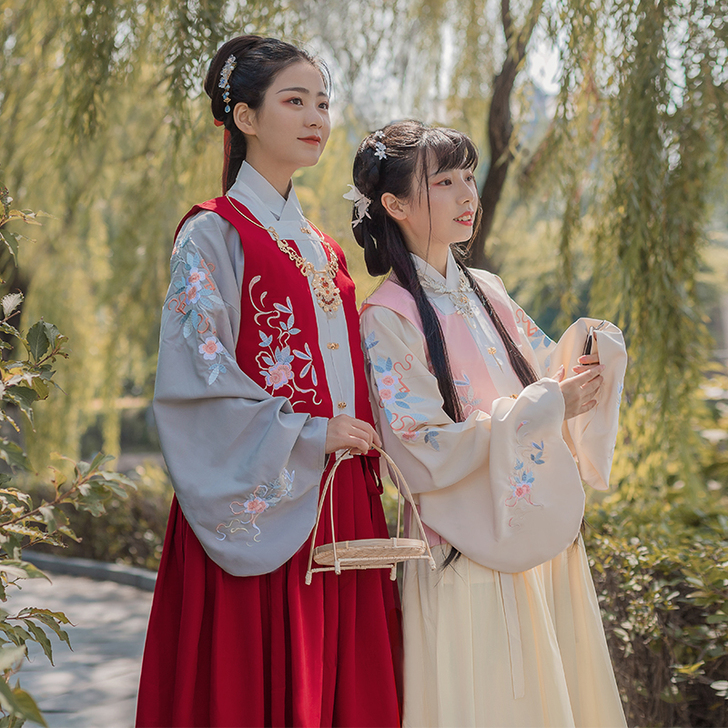 五五年（婉如）原创明制交领齐腰袄裙刺绣汉服...