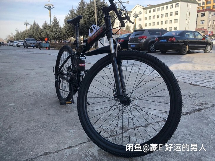 几乎全新自行车低价出售，买完就骑了一次，大...
