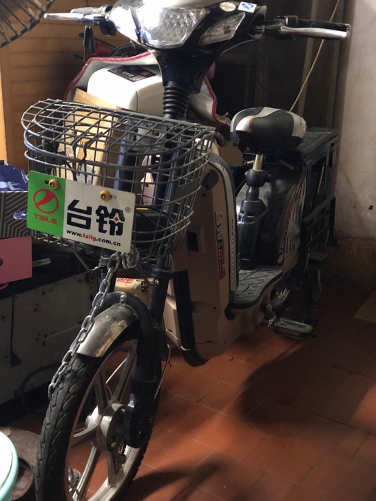 电动车一辆450出，电池不行了，其他功能完...
