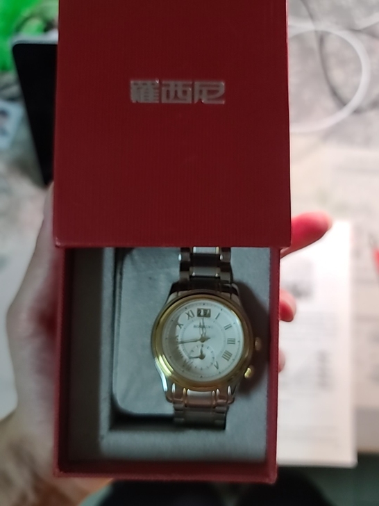 罗西尼石英男表 几乎全新 没戴过