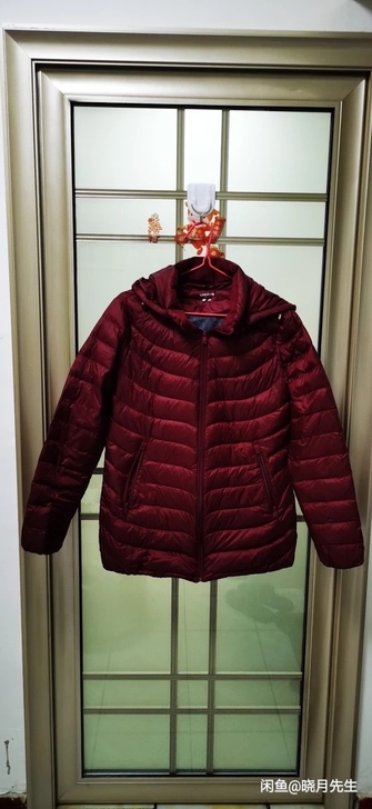 鸭鸭羽绒服，冬天穿特别暖，几乎全新，需要的...
