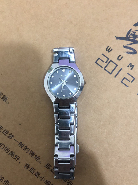 手表 电池没电了 换个电池可用 新旧情况如...