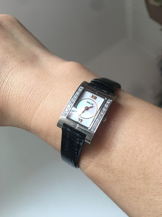 拜戈16颗钻贝母盘石英女表九新