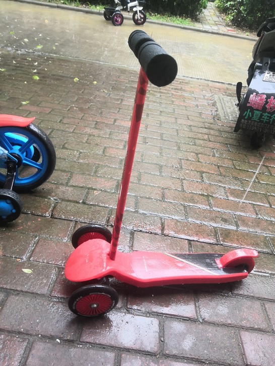 MESUCA滑板车,保时捷同款,轻微使用痕...