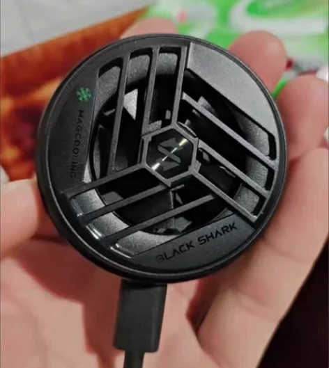 半导体手机磁吸散热器适用苹果iPhone1...