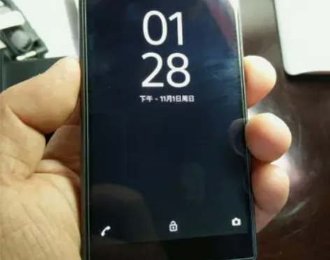 基本全新sony z5 compact，箱...