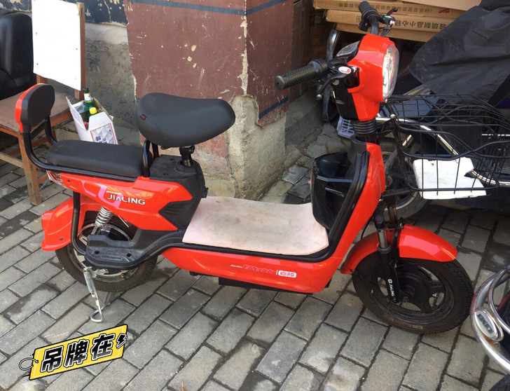电瓶车，骑过不几次，几乎全新，低价转