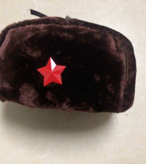 冬季加厚雷锋帽男怀旧棉军帽火车头帽子复古红...