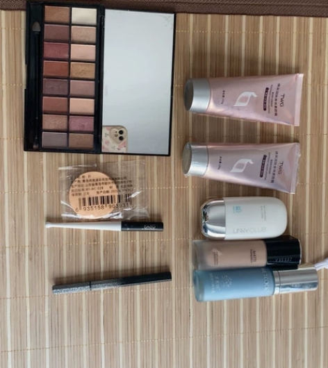 unny防晒全新40出 身体素颜霜俩瓶20...