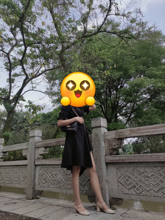 今年夏天，实体店入的裙子，