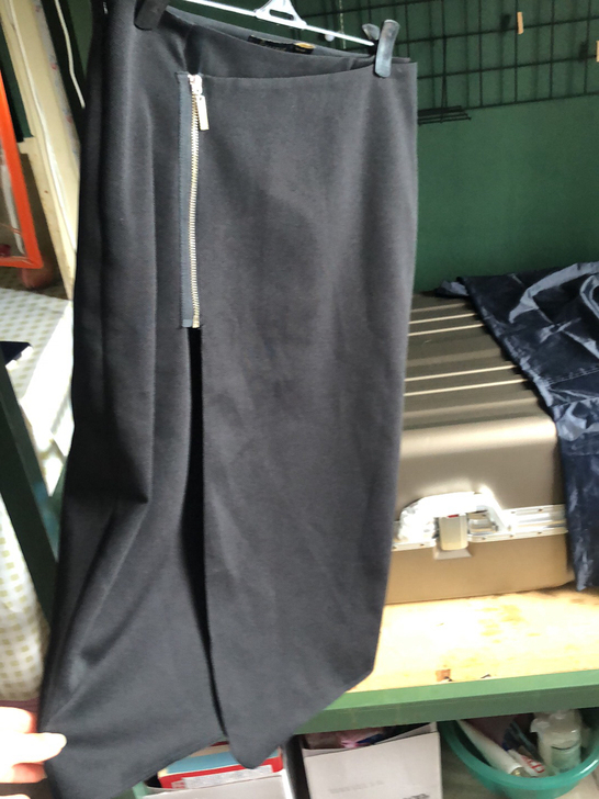 职业装一步裙，38码，过膝裙，洗过一次，没...