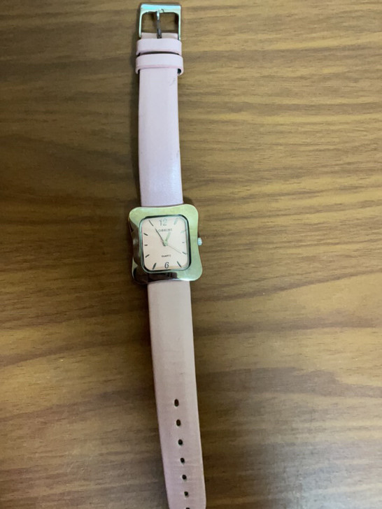 Rossuni手表，没有戴过，一直在家闲置...