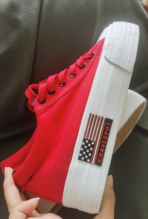 全新大红色厚底板鞋 包邮