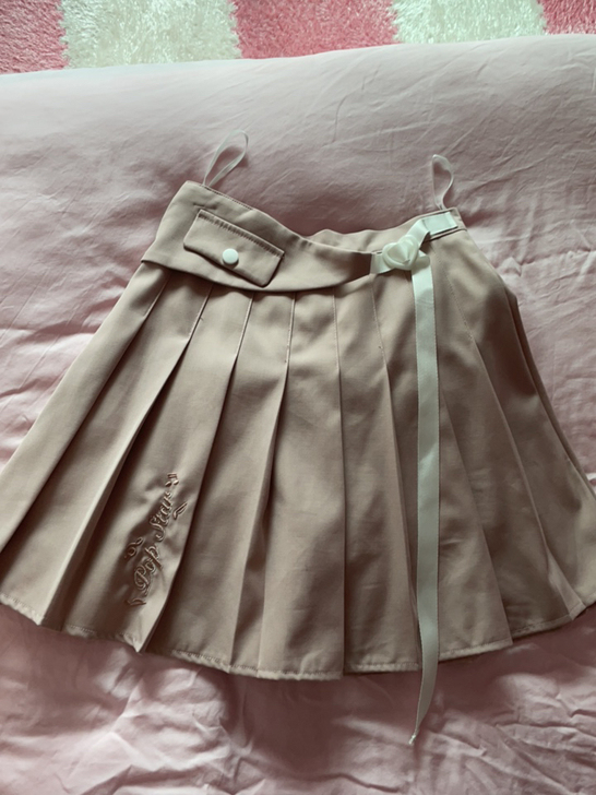 森林部落家购入。粉色短裙。只穿了一次。二手...